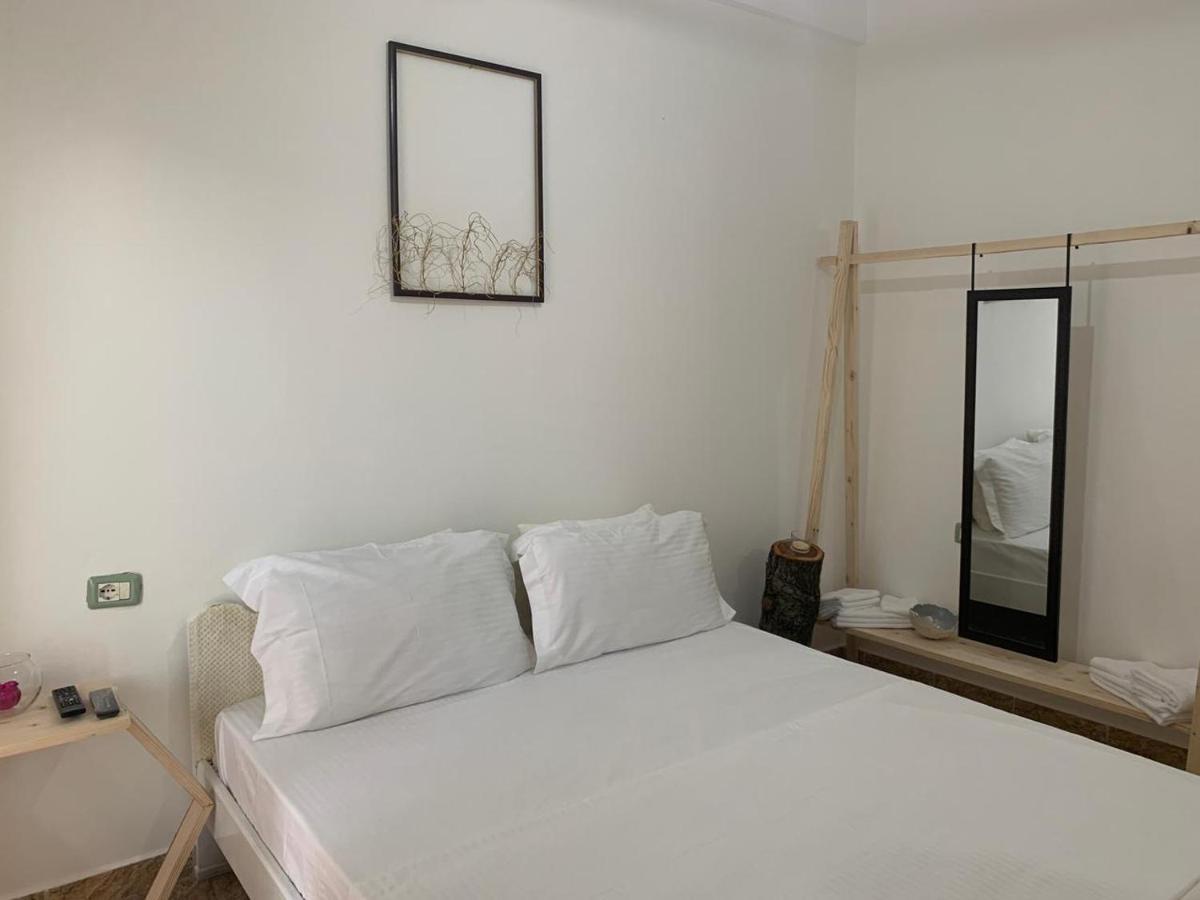 Kenza Apartments Sarandë Zimmer foto