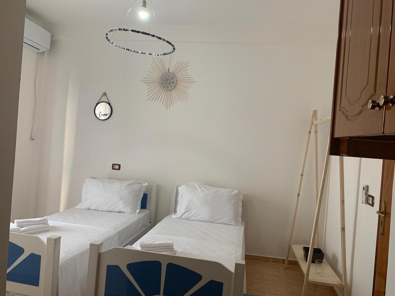 Kenza Apartments Sarandë Zimmer foto