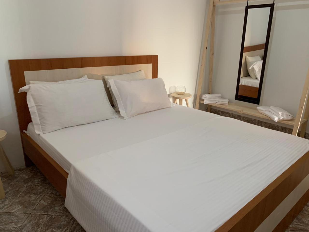 Kenza Apartments Sarandë Zimmer foto